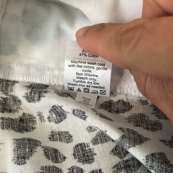 J. Crew Animal Print Short Black and White Cotton Linen Size 6 Ruffles - Picture 7 of 8